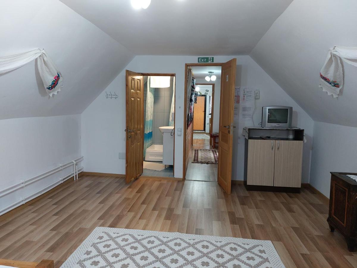 Pensiune Agroturistica "Casa Teodora" Budeşti Buitenkant foto
