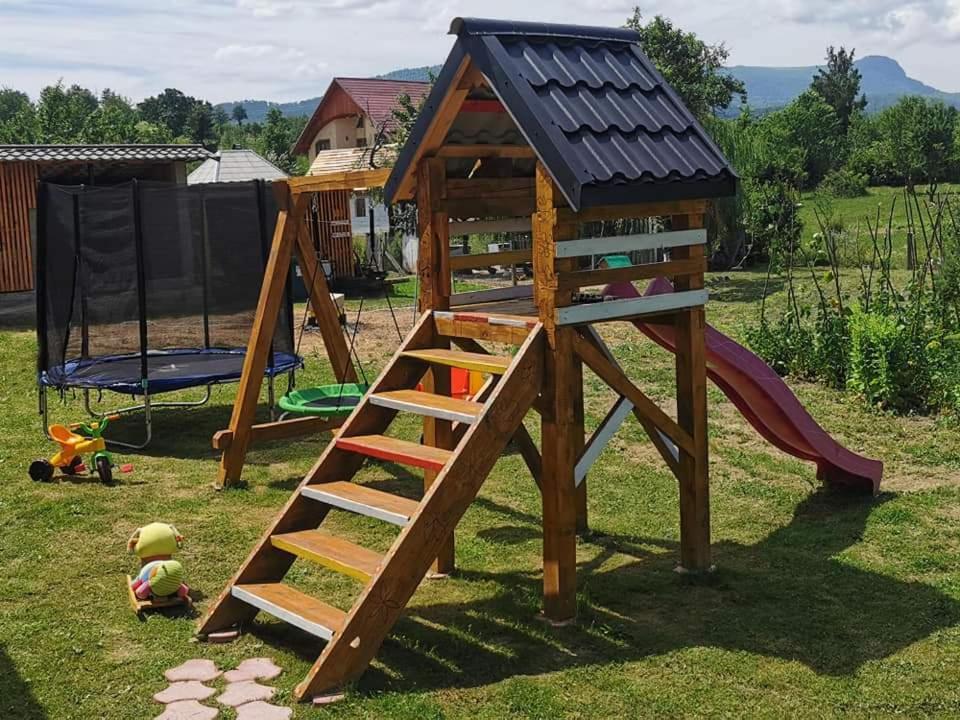 Pensiune Agroturistica "Casa Teodora" Budeşti Buitenkant foto