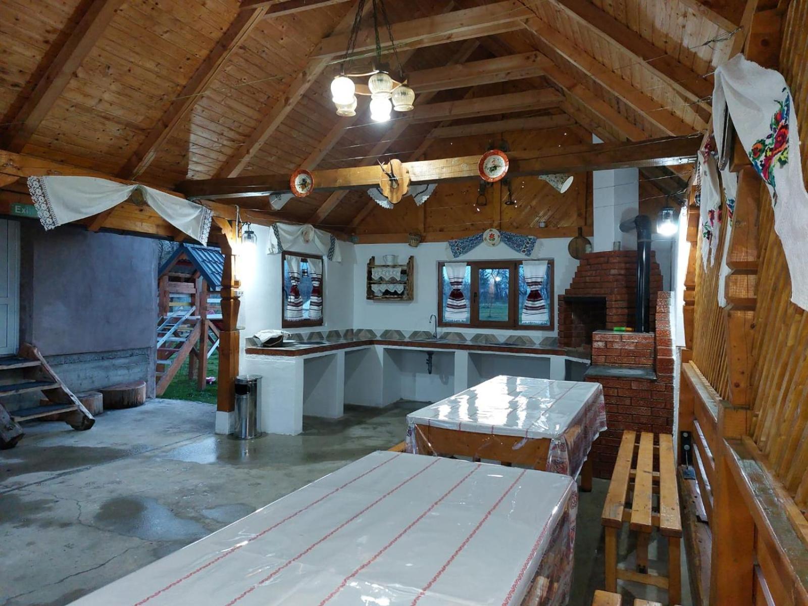 Pensiune Agroturistica "Casa Teodora" Budeşti Buitenkant foto
